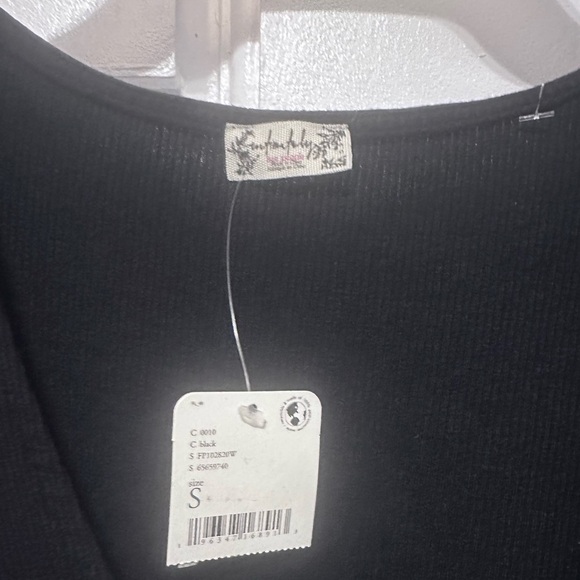 2 Size Black Size small Free People Shirts - Picture 3 of 7